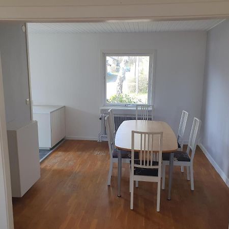 Marbergsvagen 2 Apartment Халмщад Екстериор снимка